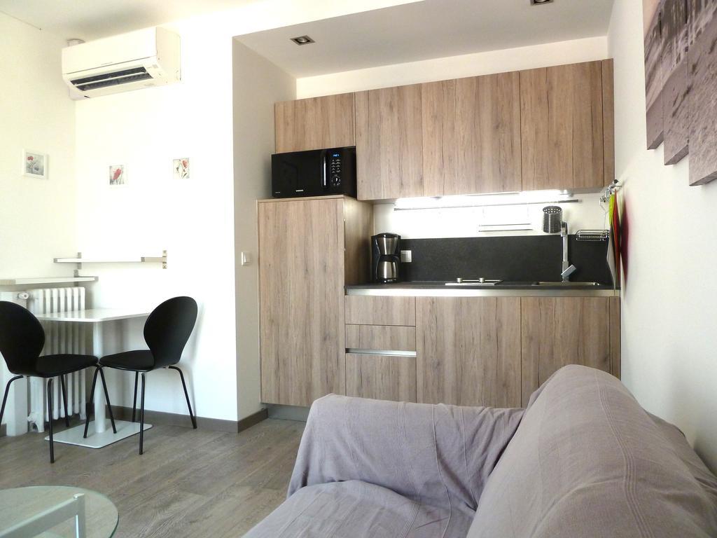 New 1 Bedroom Apt Place Garibaldi Nice Ruang foto